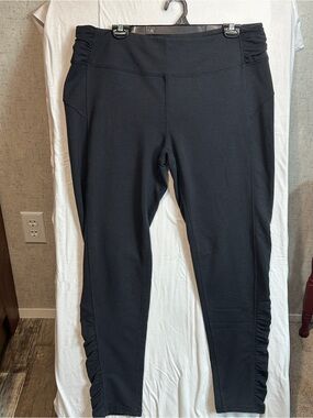 CALIA by Carrie Underwood Black Ruched Pocket Leggings XL Athletic Yoga Pants